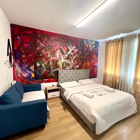 Art * Tirana